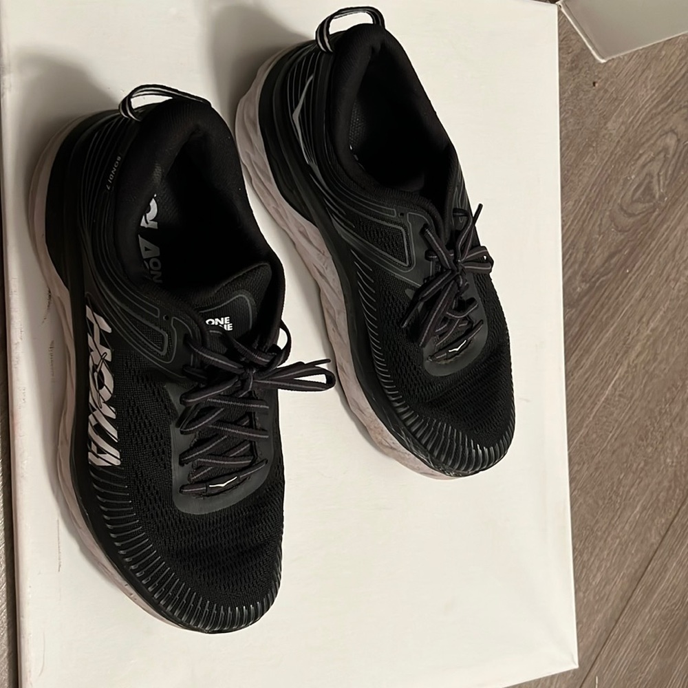 Hoka Bondi 7 10.5 D (wide) women’s black running or nursing shoes fair